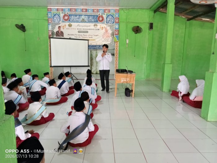 Peserta Didik Baru MTsN 5 Batang Hari Antusias Ikuti MATAMUDA Hari Pertama Peserta Didik Baru MTsN 5 Batang Hari Antusias Ikuti MATAMUDA Hari Pertama