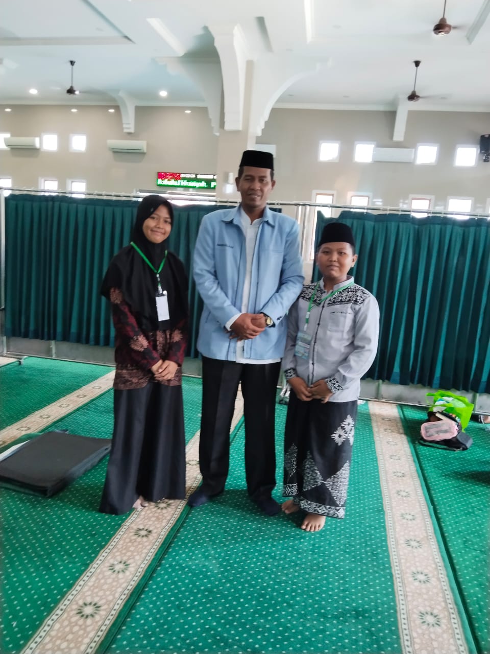 SISWA/SISWI MTSN 5 BATANG HARI KEMBALI MENOREHKAN PRESTASI DI AJANG FESTIVAL ANAK SHALEH INDONESIA (FASI) XXI TINGKAT PROVINSI JAMBI TAHUN 2024 SISWA/SISWI MTSN 5 BATANG HARI KEMBALI MENOREHKAN PRESTASI DI AJANG FESTIVAL ANAK SHALEH INDONESIA (FASI) XXI TINGKAT PROVINSI JAMBI TAHUN 2024