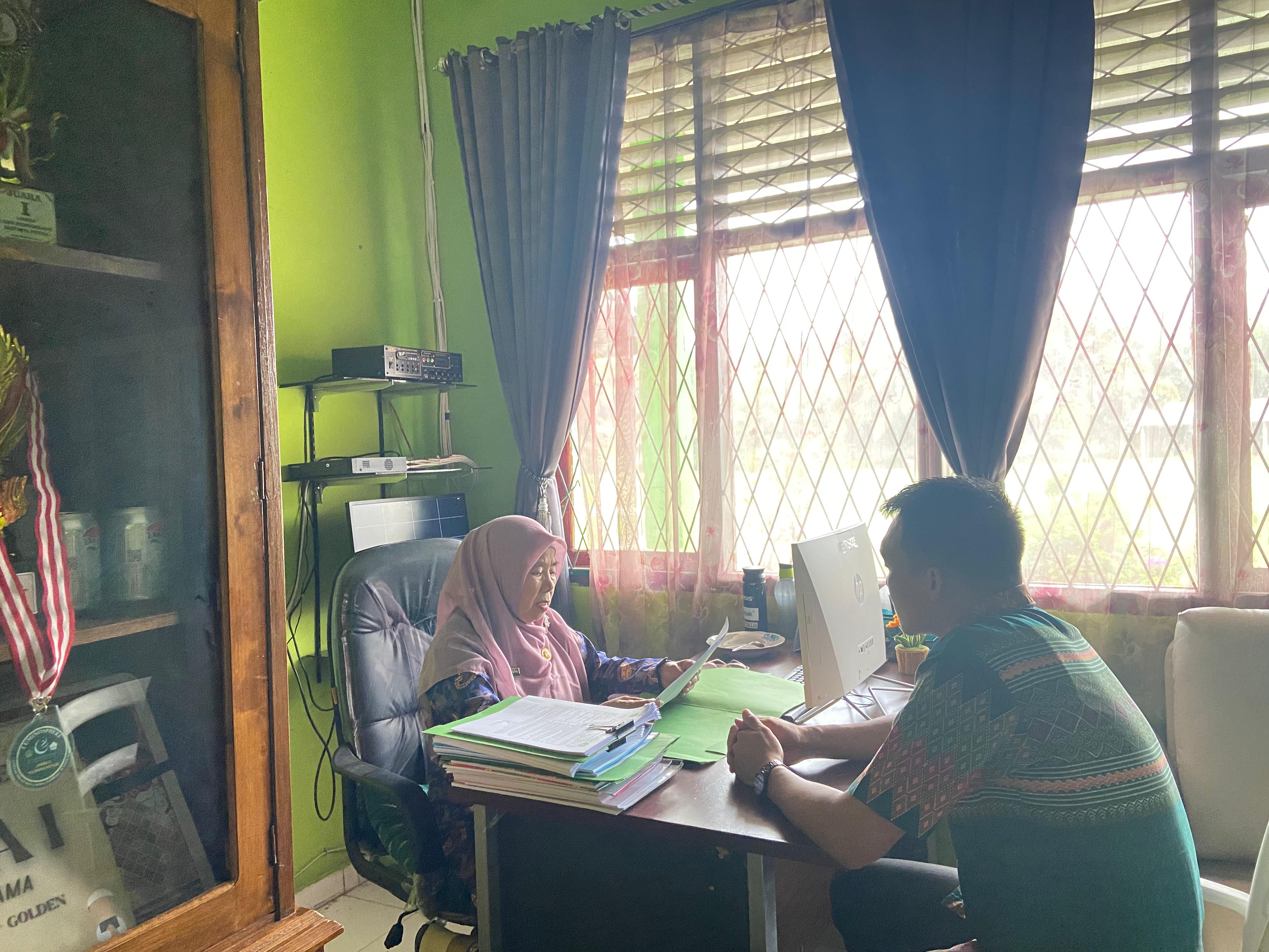 Kepala MTsN 5 Batang Hari Adakan Pembinaan Guru CPNS Baru untuk Meningkatkan Disiplin Kerja Kepala MTsN 5 Batang Hari Adakan Pembinaan Guru CPNS Baru untuk Meningkatkan Disiplin Kerja