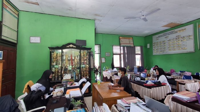 MTsN 5 Batang Hari Lakukan Koordinasi dengan Koordinator Program Makanan Bergizi Gratis MTsN 5 Batang Hari Lakukan Koordinasi dengan Koordinator Program Makanan Bergizi Gratis