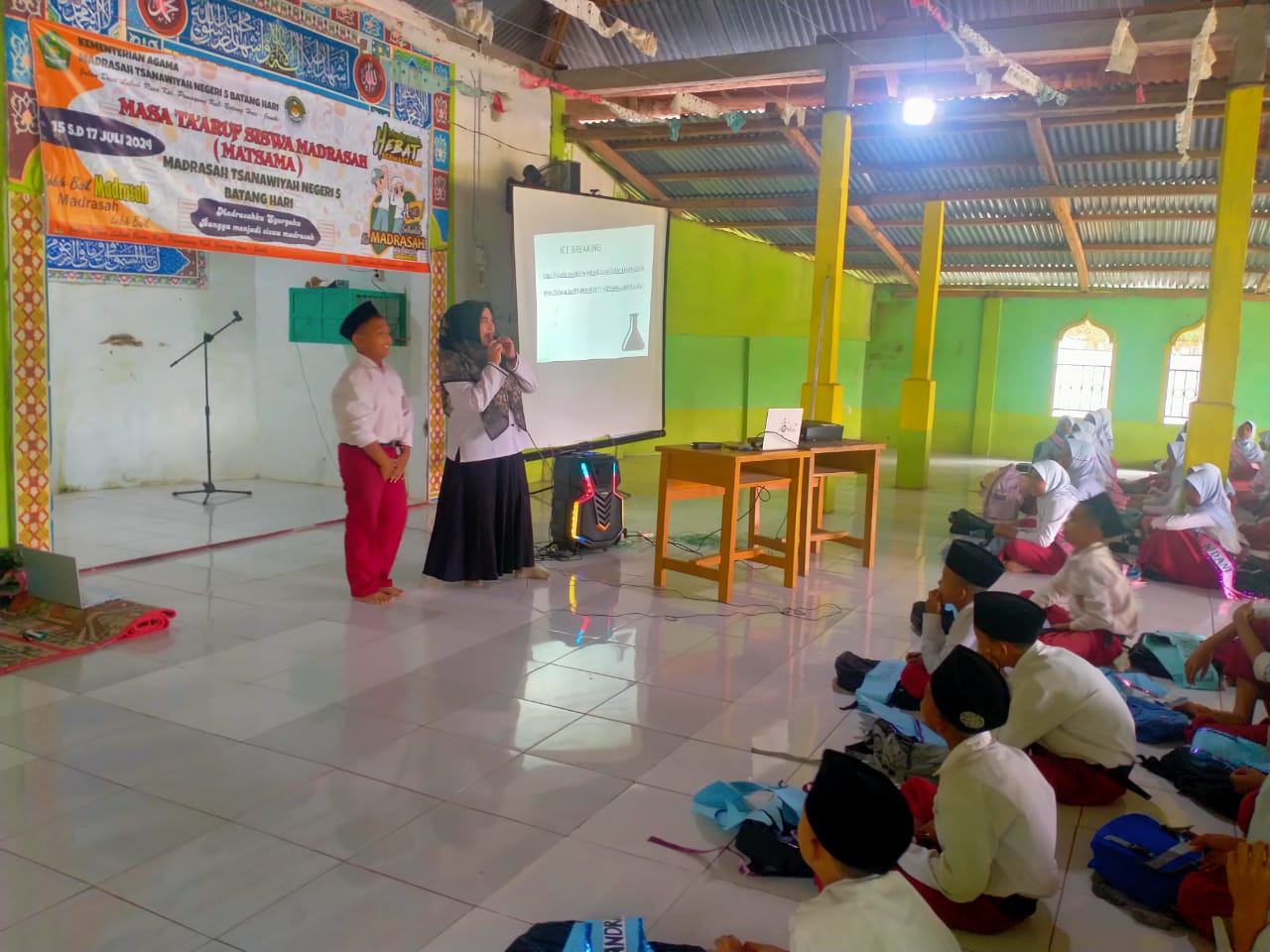 ANTUSIAS SISWA BARU DI HARI KE 2 MATSAMA ANTUSIAS SISWA BARU DI HARI KE 2 MATSAMA
