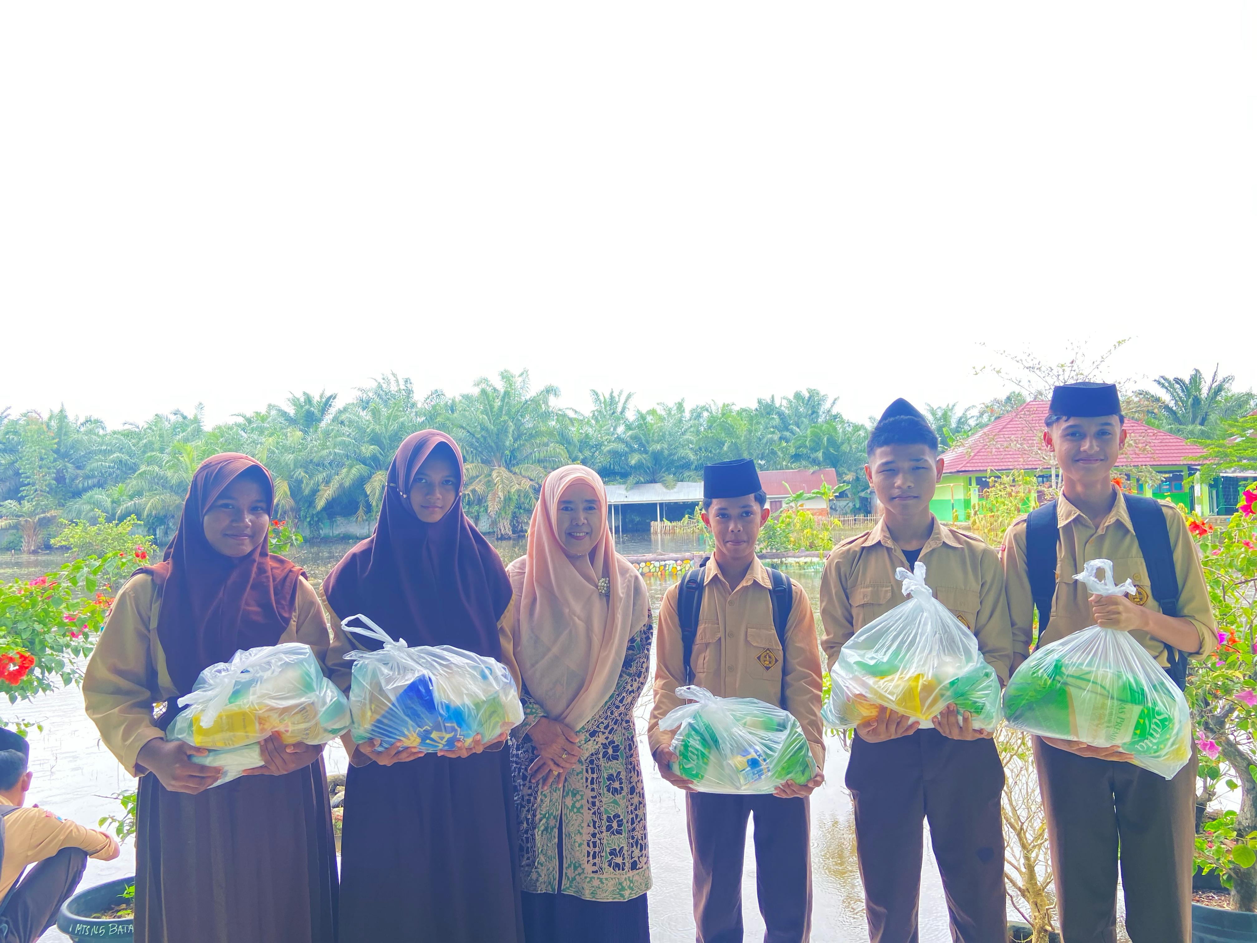 Festival Romadhan 2025, Berbagi Sembako di MTsN 5 Batang Hari Festival Romadhan 2025, Berbagi Sembako di MTsN 5 Batang Hari