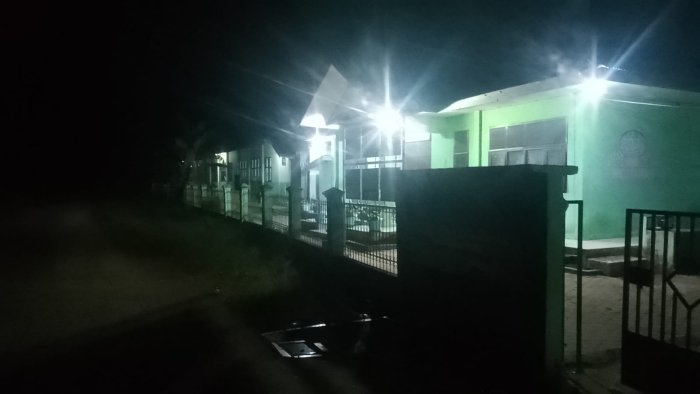 MTsN 5 Batang Hari Pastikan Keamanan Madrasah Melalui Dedikasi Penjaga Malam