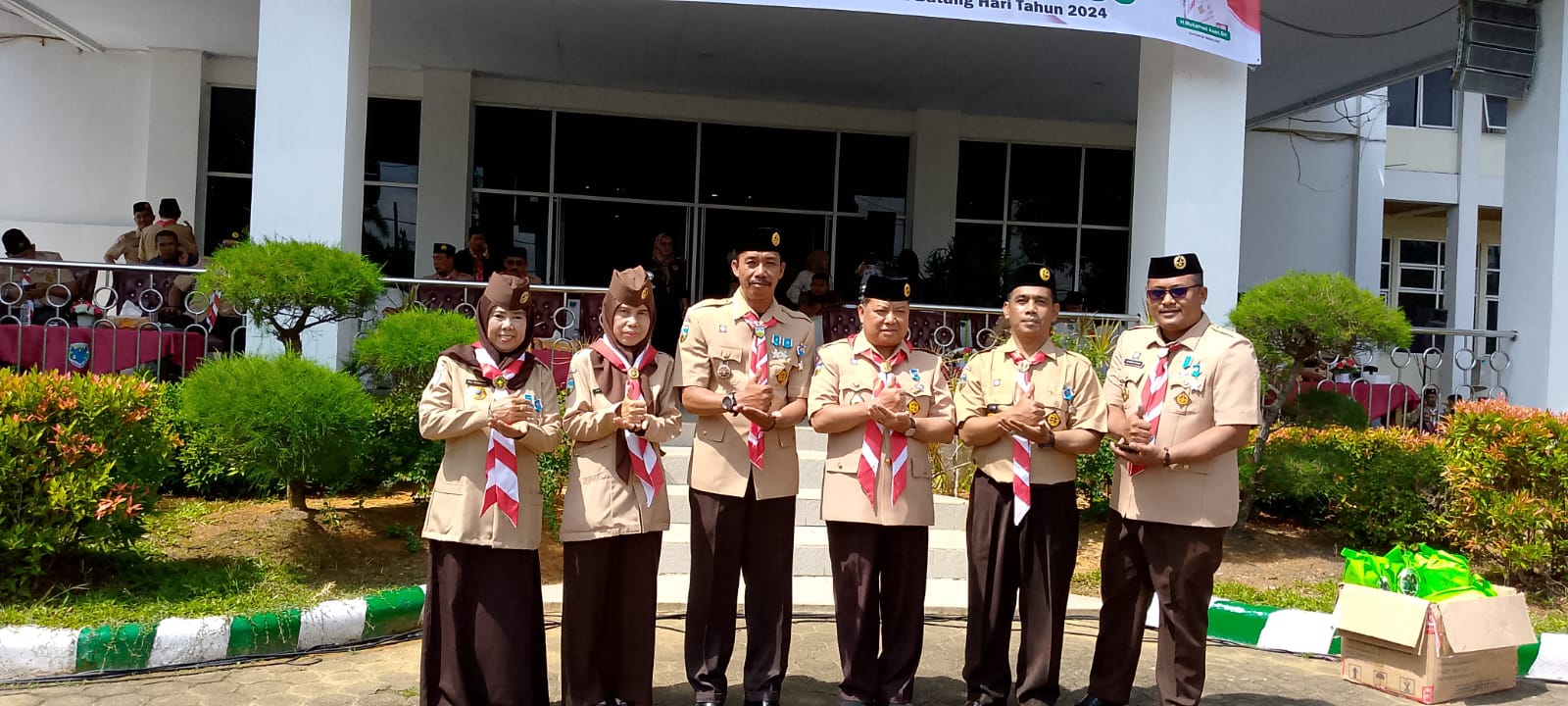 KAMABIGUS PANGKALAN MTSN 5 BATANG HARI TERIMA TANDA PENGHARGAAN PANCAWARSA II KAMABIGUS PANGKALAN MTSN 5 BATANG HARI TERIMA TANDA PENGHARGAAN PANCAWARSA II