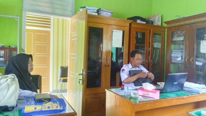 Kepala MTsN 5 Batang Hari Gelar Diskusi Program Madrasah Bersama Pengawas Tingkat MTs Kepala MTsN 5 Batang Hari Gelar Diskusi Program Madrasah Bersama Pengawas Tingkat MTs