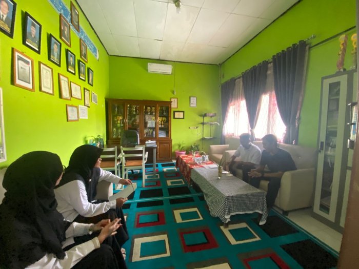 MTsN 5 Batang Hari Terima Kunjungan SPPG Jembatan Mas Terkait Penyerahan Honor Koordinator MBG MTsN 5 Batang Hari Terima Kunjungan SPPG Jembatan Mas Terkait Penyerahan Honor Koordinator MBG