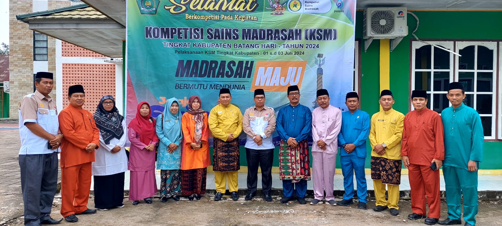 HADIRI PEMBUKAAN KSM, KAMAD BERHARAP PRESTASI TERUS MENINGKAT HADIRI PEMBUKAAN KSM, KAMAD BERHARAP PRESTASI TERUS MENINGKAT