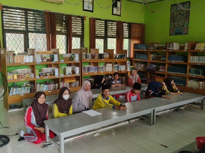 Guru Pendamping Gelar Pembinaan Peserta OMI MTsN 5 Batang Hari Jelang Tingkat Kabupaten