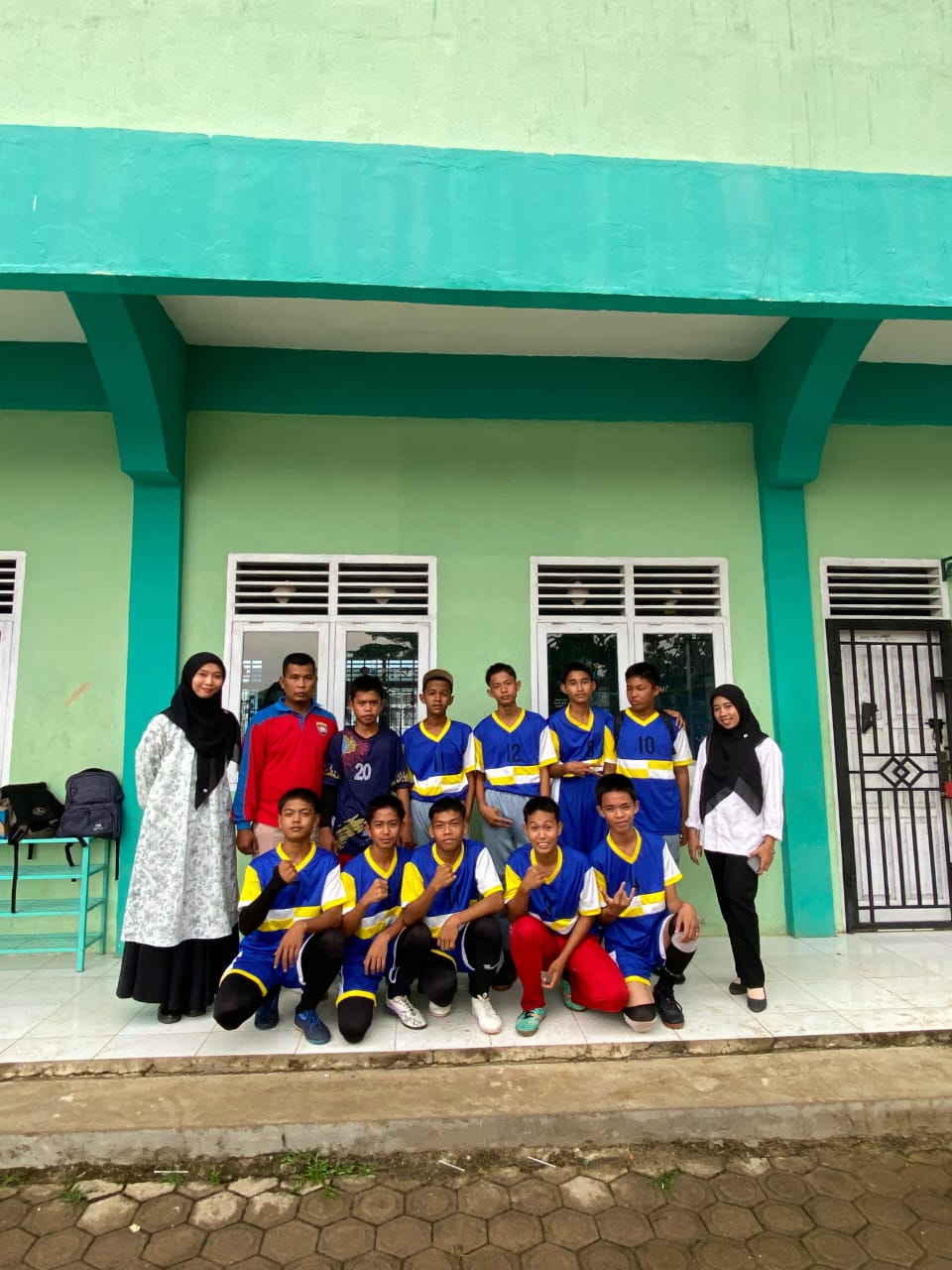 TIM FUTSAL MTSN 5 BATANG HARI HARUS TERHENTI DI BABAK 8 BESAR PADA ASHCO (ASH-SHIDDIQII COMPETITION) TIM FUTSAL MTSN 5 BATANG HARI HARUS TERHENTI DI BABAK 8 BESAR PADA ASHCO (ASH-SHIDDIQII COMPETITION)