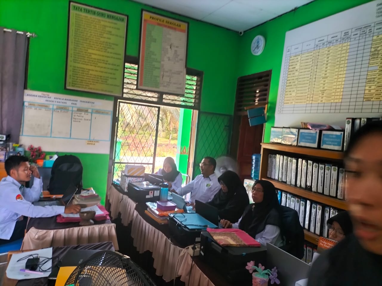 Staf TU PPPK dan CPNS Bersinergi Input RHK di Ekinerja: Optimalisasi Kinerja Pemerintahan di MTsN 5 Batang Hari