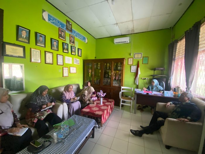 Kepala MTsN 5 Batang Hari Gelar Rapat Koordinasi Usulan Rencana Anggaran Tahun 2026