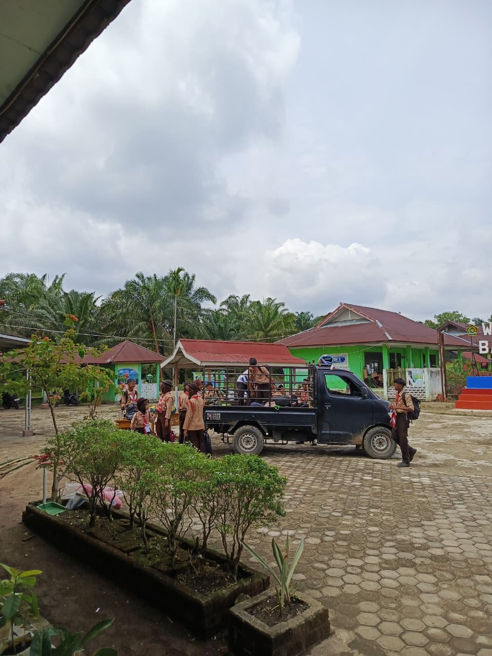 Peserta Jambore Ranting Pemayung MTsN 5 Batang Hari Kembali ke Madrasah