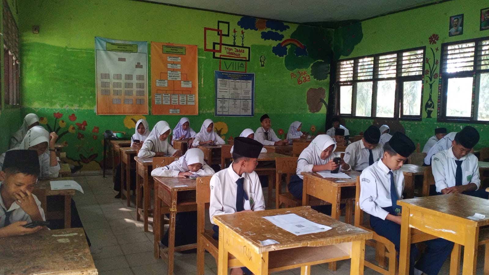 Hari Kedua, Pelaksanaan Asesmen Sumatif Akhir Semester Genap Kelas VII dan VIII TA 2024/2025 di MTsN 5 Batang Hari Berjalan Lancar dan Tertib Hari Kedua, Pelaksanaan Asesmen Sumatif Akhir Semester Genap Kelas VII dan VIII TA 2024/2025 di MTsN 5 Batang Hari Berjalan Lancar dan Tertib