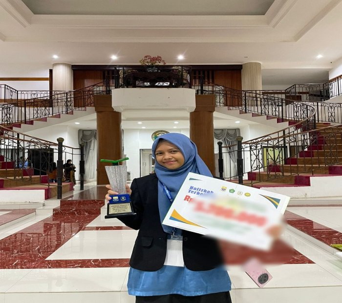 Siswi MTsN 5 Batang Hari, Anggun Tri Cahyati Raih Juara 2 Cabang 1 Juz Tilawah MTQ Tingkat Provinsi Jambi ke-54