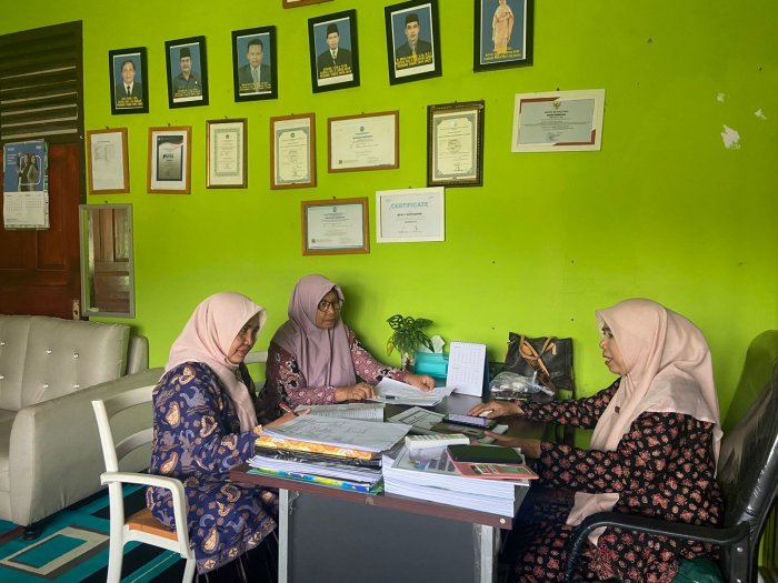 Tim Pengelola Kantin MTsN 5 Batang Hari Gelar Rapat Internal Bahas Renovasi Kantin Tim Pengelola Kantin MTsN 5 Batang Hari Gelar Rapat Internal Bahas Renovasi Kantin