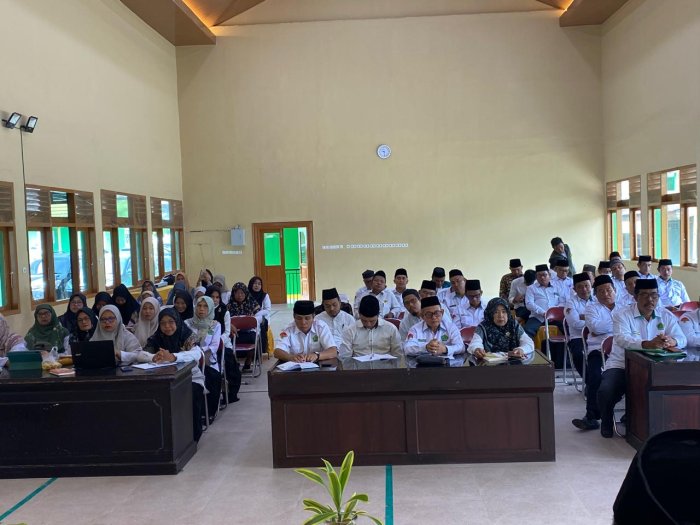 Kamad MTsN 5 Batang Hari Hadiri Rapat Koordinasi, Perkuat Sinergi Program Pendidikan