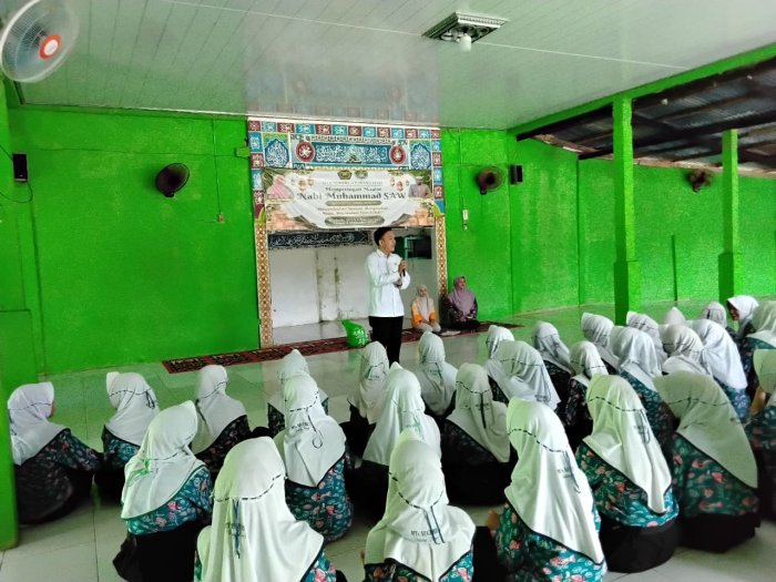 Siswi Kelas IX MTsN 5 Batang Hari Ikuti Vaksinasi Pencegahan Kanker Serviks Siswi Kelas IX MTsN 5 Batang Hari Ikuti Vaksinasi Pencegahan Kanker Serviks