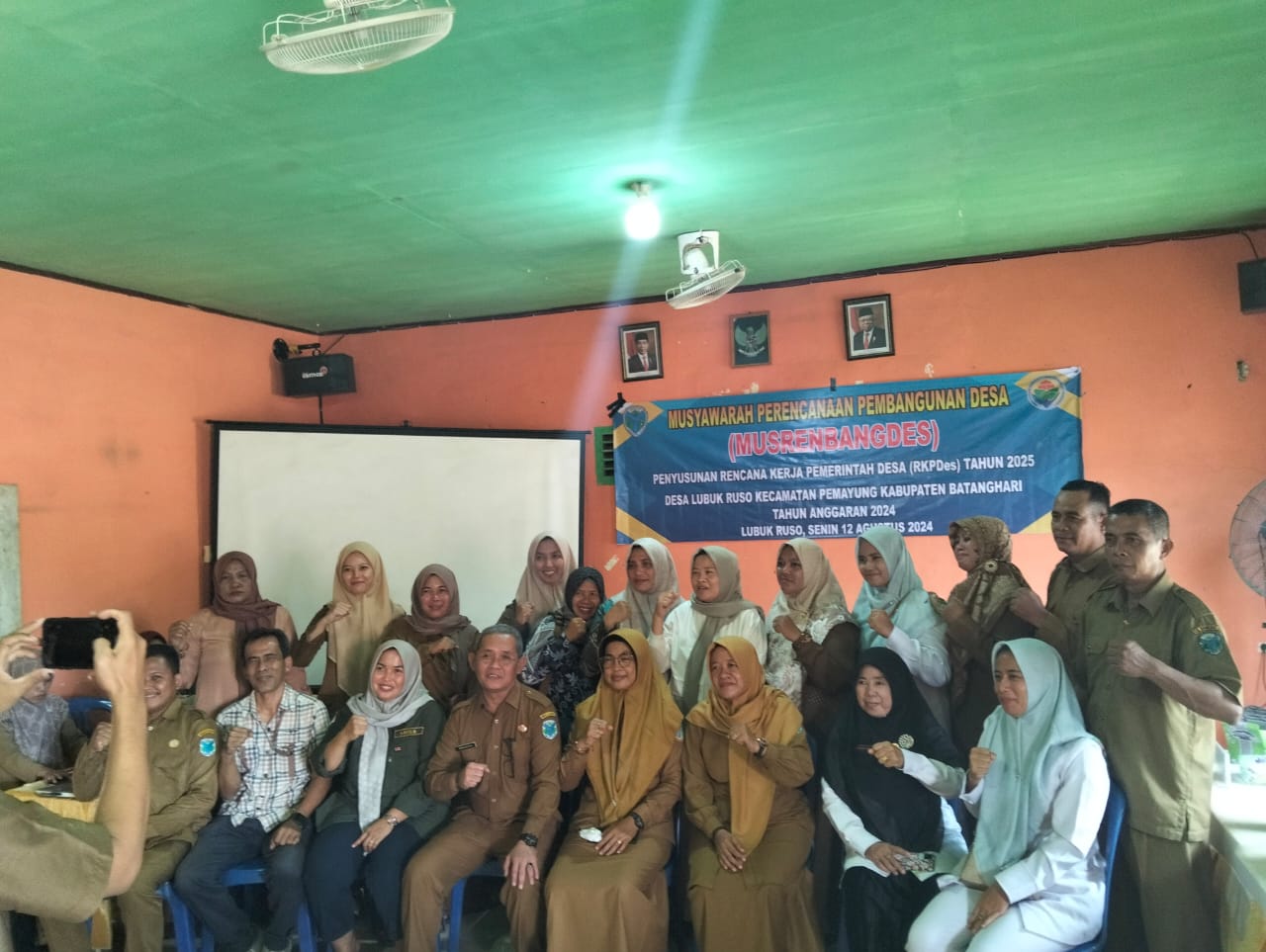 PERKUAT SILATURRAHMI, KEPALA MTSN 5 BATANG HARI MENGHADIRI MUSREMBANG DESA LUBUK RUSO