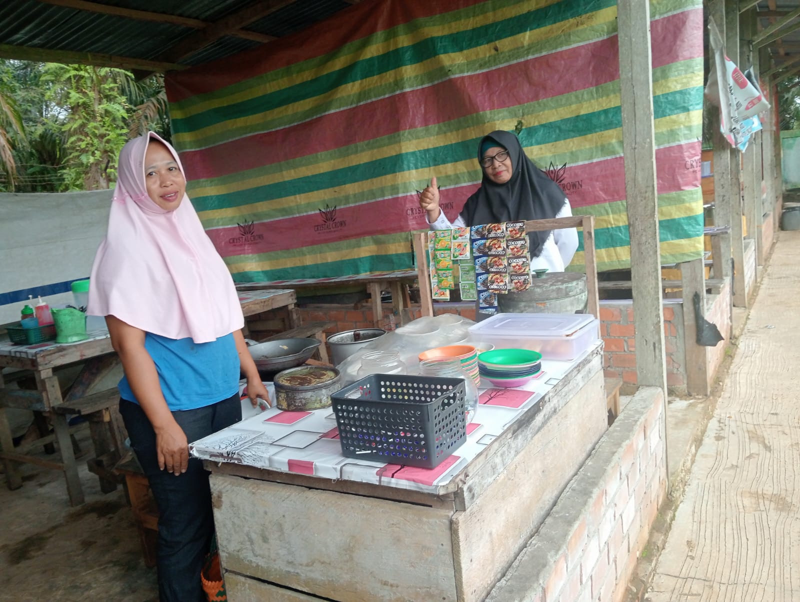 Pastikan jajanan Sehat, Ketua Pengelola Tinjau Kantin Madrasah Pastikan jajanan Sehat, Ketua Pengelola Tinjau Kantin Madrasah