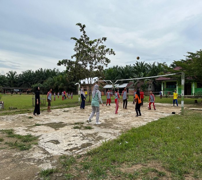 Tim Voli Putri Satker MTsN 5 Batang Hari Gelar Latihan Intensif untuk Persiapan Lomba HAB Kemenag Kabupaten Batang Hari