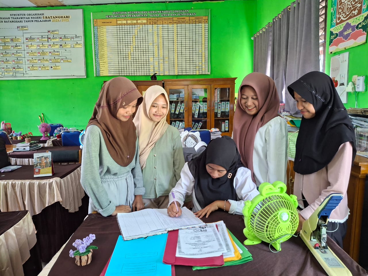 Optimalisasi Kinerja Staf TU untuk Legalisir Ijazah dengan Efisien