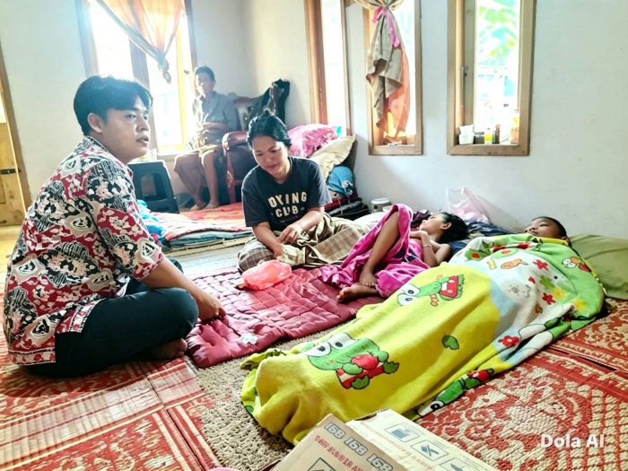 Wujud Kepedulian, MTsN 5 Batang Hari Kunjungi Siswa Korban Pohon Tumbang