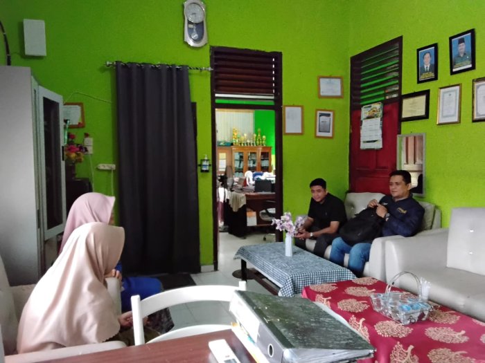 MTsN 5 Batang Hari Terima Kunjungan dari Perwakilan BUMN