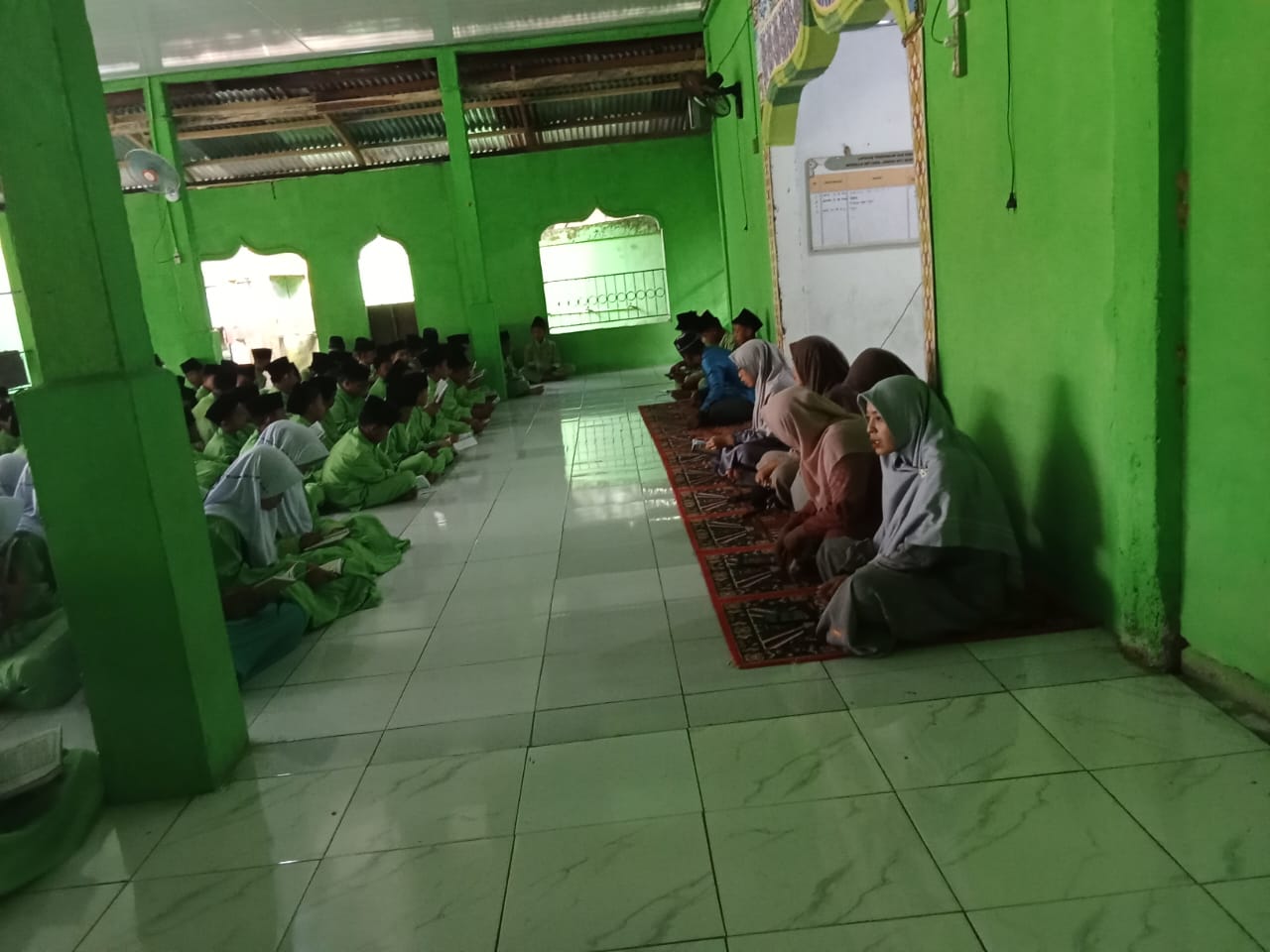MTsN 5 Batang Hari Laksanakan Kegiatan Pembacaan Surah Yasin, Kulhu Tahlil, dan Asmaul Husna