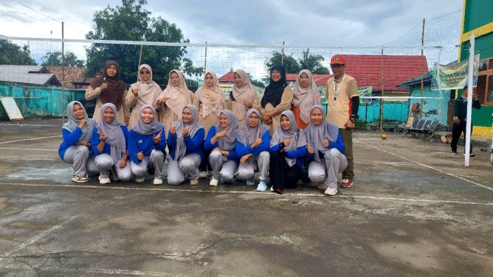 Tim Voli Putri MTsN 5 Batang Hari Raih Kemenangan Perdana pada Porseni Antar Satker HAB Kemenag ke-80