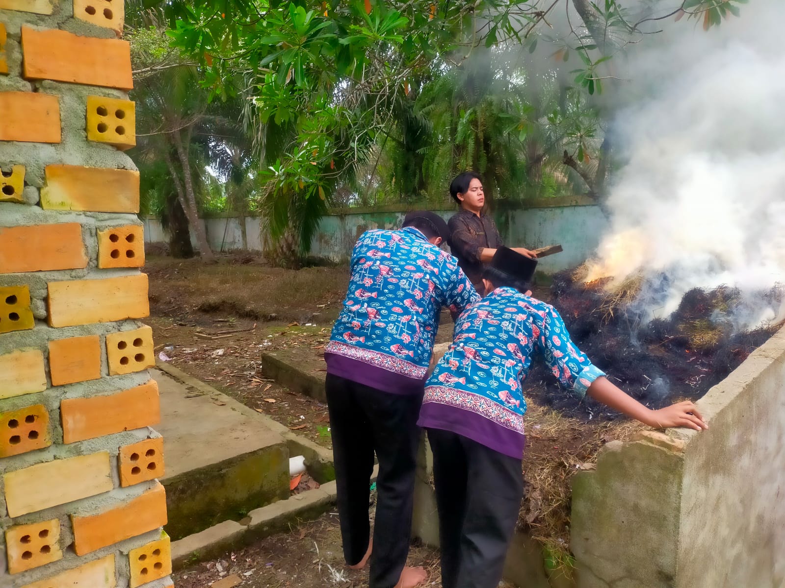 Demi Kenyamanan dan Kesehatan, MTsN 5 Batang Hari Adakan Bersih-Bersih Demi Kenyamanan dan Kesehatan, MTsN 5 Batang Hari Adakan Bersih-Bersih