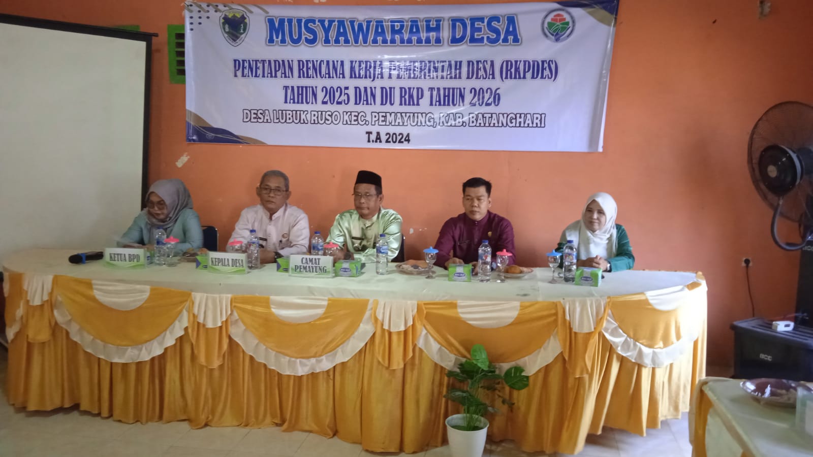 MTSN 5 BATANG HARI HADIRI MUSYAWARAH DESA LUBUK RUSO TENTANG PENETAPAN RKPDES TAHUN 2025 